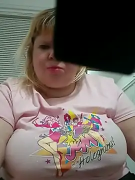 JemJensen30 online show from May 26, 2026, 8:32 am