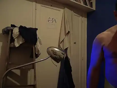 Snapshot of Fabrissi chatting on November 16, 2025, 11:32 pm Fabrissi online show from November 16, 2025, 11:32 pm