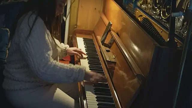 VanessaDoyle online show from March 7, 2026, 10:01 am