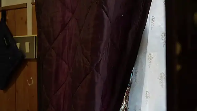 VanessaDoyle online show from May 12, 2026, 8:33 am