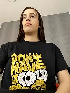 Amira Milker online show from September 13, 2025, 5:02 pm