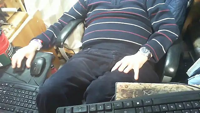 nonnomaturobisex online show from May 24, 2026, 7:57 am