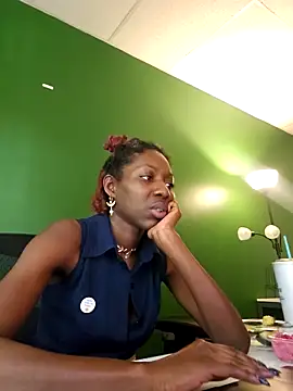 oliviaprettypussy online show from April 29, 2026, 5:30 pm