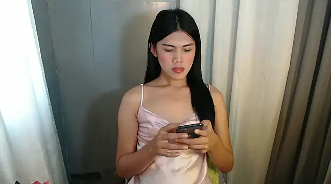 Snapshot of Delicate_Savannah chatting on December 9, 2024, 4:23 am Delicate Savannah online show from December 9, 2024, 4:23 am