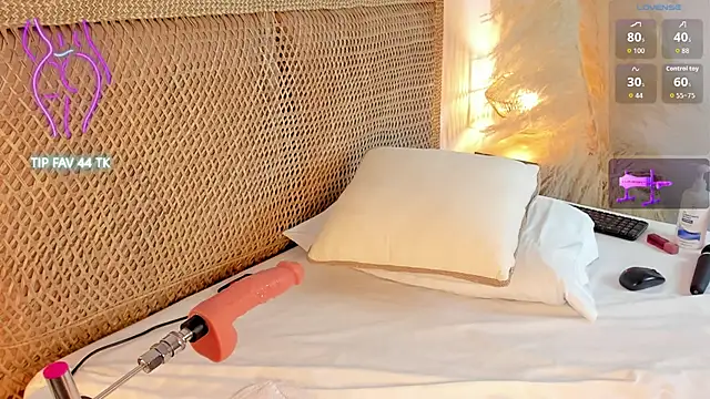 Snapshot of cloe_25 chatting on October 25, 2025, 3:25 am cloe 25 online show from October 25, 2025, 3:25 am