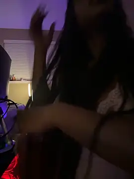 Snapshot of Tikalalin chatting on December 20, 2024, 3:03 am Tikalalin online show from December 20, 2024, 3:03 am