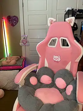 Snapshot of Tikalalin chatting on January 29, 2025, 4:19 pm Tikalalin online show from January 29, 2025, 4:19 pm