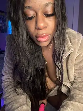 Snapshot of Tikalalin chatting on September 22, 2025, 9:11 am Tikalalin online show from September 22, 2025, 9:11 am