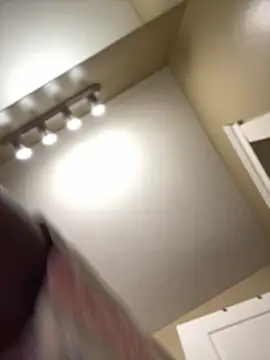 Snapshot of Tikalalin chatting on November 6, 2025, 11:44 am Tikalalin online show from November 6, 2025, 11:44 am