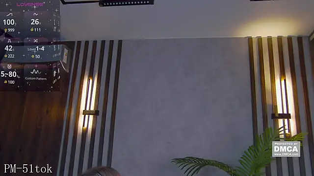 Holl1Would online show from December 19, 2024, 5:40 am