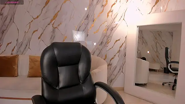 Snapshot of LexieWayne chatting on February 15, 2026, 12:47 pm LexieWayne online show from February 15, 2026, 12:47 pm