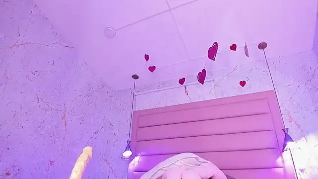 AntonellaRossi online show from February 21, 2025, 9:43 pm