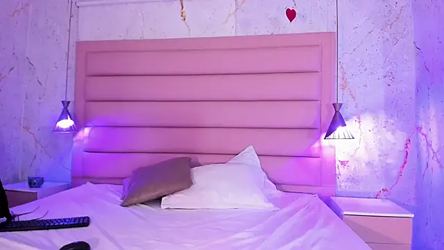 AntonellaRossi online show from March 13, 2025, 1:54 am