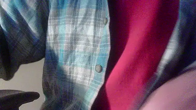 Snapshot of OralDesires2 chatting on January 19, 2025, 12:06 pm OralDesires2 online show from January 19, 2025, 12:06 pm