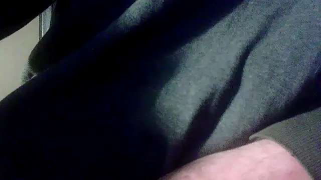 Snapshot of OralDesires2 chatting on March 4, 2025, 1:55 am OralDesires2 online show from March 4, 2025, 1:55 am