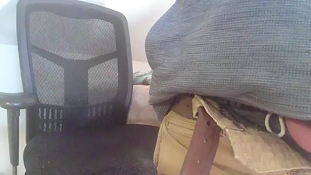 Snapshot of OralDesires2 chatting on March 7, 2025, 3:39 pm OralDesires2 online show from March 7, 2025, 3:39 pm