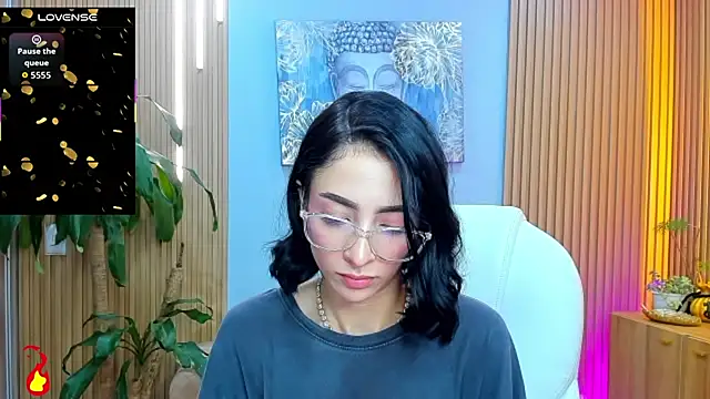 barbie scoth  online show from April 12, 2026, 9:31 pm