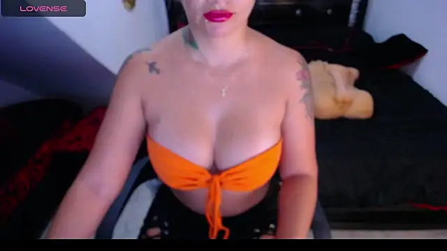 Snapshot of sara__stone1 chatting on December 20, 2024, 9:00 am sara stone1 online show from December 20, 2024, 9:00 am