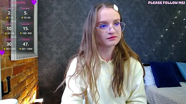 KateJonson online show from March 19, 2026, 2:10 pm