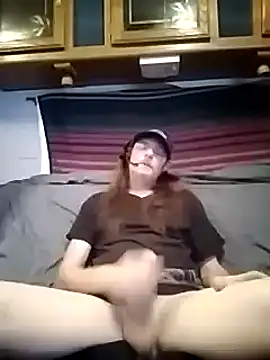 truckerlove69 online show from January 3, 2025, 4:16 pm