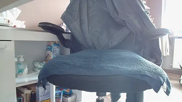 suedel65 online show from March 9, 2025, 10:30 am