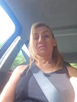 Snapshot of HotLana69 chatting on September 11, 2025, 8:36 am HotLana69 online show from September 11, 2025, 8:36 am