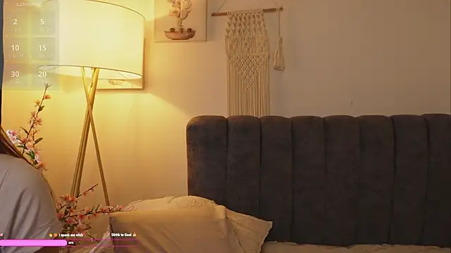 bunnycuteshy online show from September 30, 2025, 2:33 pm