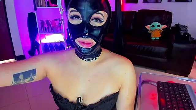 Snapshot of kayilyn chatting on January 31, 2025, 6:14 pm kayilyn online show from January 31, 2025, 6:14 pm