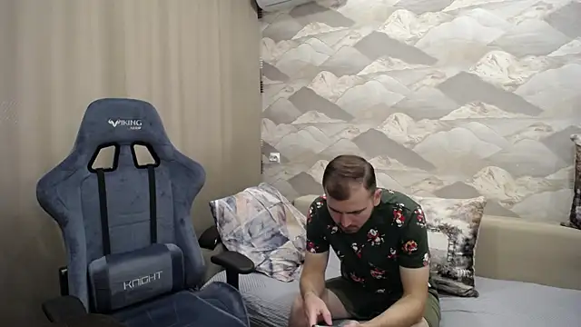 SerzhKorol1 online show from October 17, 2025, 7:22 am