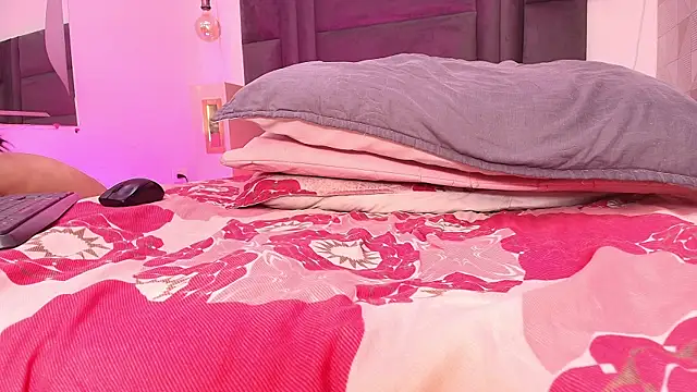 arletmss online show from January 10, 2025, 5:56 pm