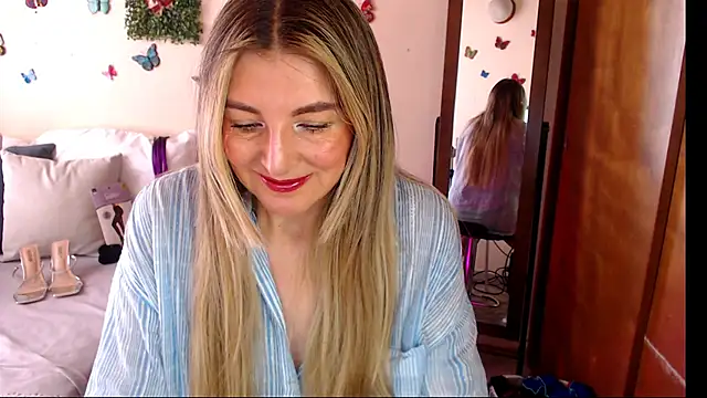 Snapshot of Jolie-Mature chatting on June 8, 2026, 7:14 pm Jolie-Mature online show from June 8, 2026, 7:14 pm
