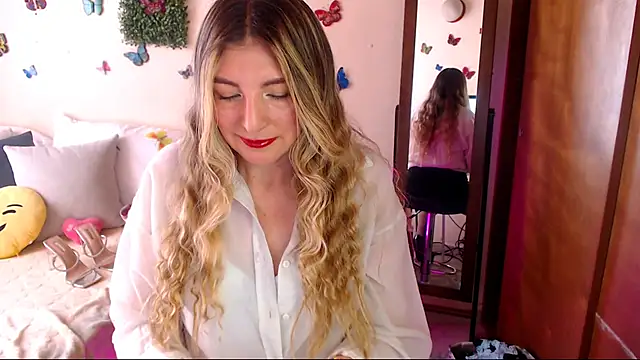 Snapshot of Jolie-Mature chatting on August 1, 2026, 8:41 pm Jolie-Mature online show from August 1, 2026, 8:41 pm