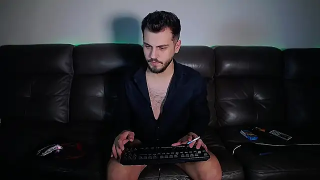 Snapshot of CrazyDom1 chatting on February 22, 2026, 6:17 pm CrazyDom1 online show from February 22, 2026, 6:17 pm