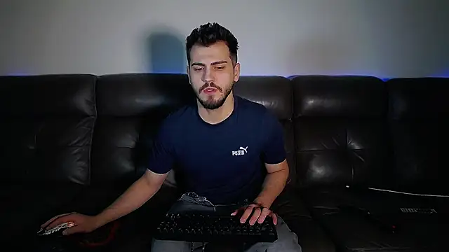 Snapshot of CrazyDom1 chatting on February 23, 2026, 12:24 pm CrazyDom1 online show from February 23, 2026, 12:24 pm