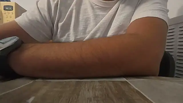 Snapshot of TigerOne19 chatting on August 2, 2026, 7:18 am TigerOne19 online show from August 2, 2026, 7:18 am