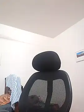 Snapshot of _IRRESISTIBLE_ chatting on January 19, 2025, 2:49 pm IRRESISTIBLE online show from January 19, 2025, 2:49 pm