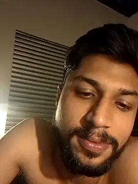 Snapshot of _IRRESISTIBLE_ chatting on October 1, 2025, 7:20 pm IRRESISTIBLE online show from October 1, 2025, 7:20 pm