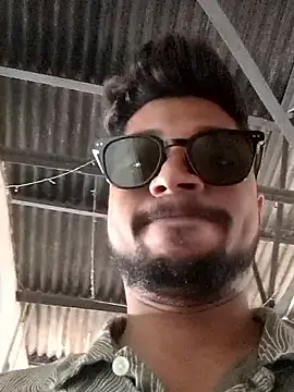 Snapshot of _IRRESISTIBLE_ chatting on March 5, 2026, 8:32 am IRRESISTIBLE online show from March 5, 2026, 8:32 am