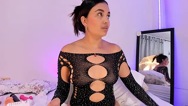 Snapshot of aisha_es chatting on January 14, 2025, 2:43 pm aisha es online show from January 14, 2025, 2:43 pm