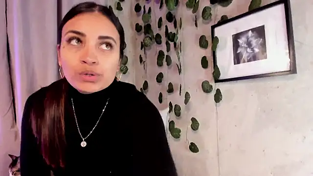 Snapshot of aisha_es chatting on February 25, 2025, 11:22 pm aisha es online show from February 25, 2025, 11:22 pm