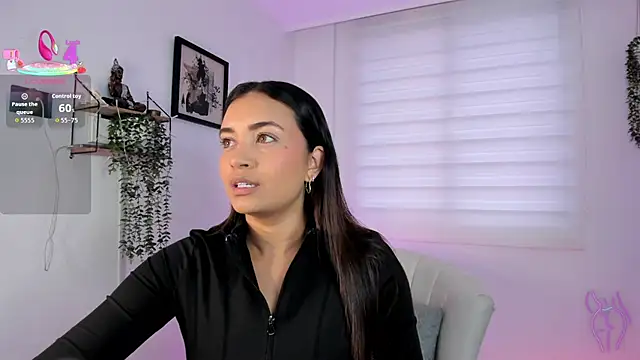 aisha es online show from July 9, 2026, 9:19 pm