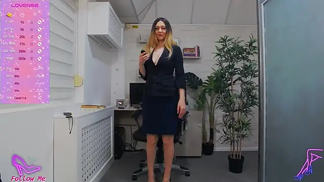 EllaMilf  online show from January 26, 2025, 10:12 am