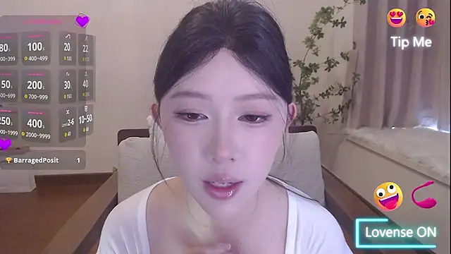 Snapshot of Meet_q chatting on June 24, 2026, 1:48 am Meet q online show from June 24, 2026, 1:48 am