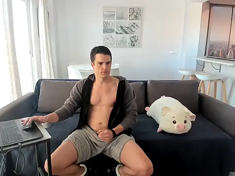 HeteroOli online show from February 2, 2025, 10:24 am