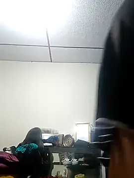 kelly dirty  online show from April 4, 2026, 4:26 pm