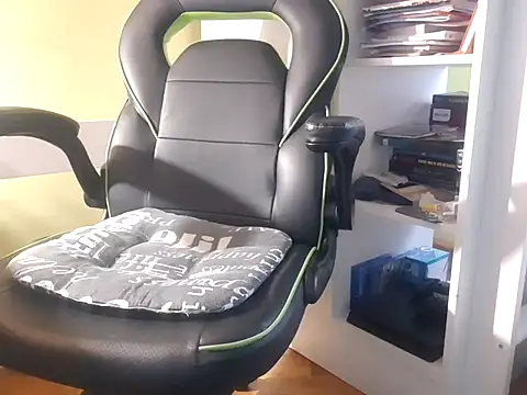 feathersify online show from September 17, 2025, 5:09 am