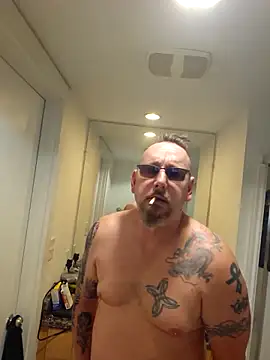 Littledick007007 online show from February 26, 2026, 11:31 am