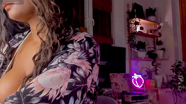 Ana Peachy  online show from December 17, 2024, 11:16 pm