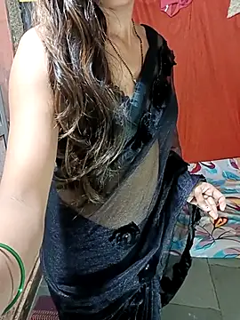 Snapshot of SHANAYA94 chatting on September 14, 2025, 7:13 pm SHANAYA94 online show from September 14, 2025, 7:13 pm