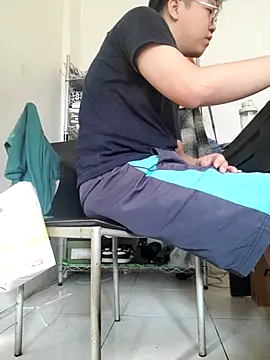 Snapshot of ksshp9502 chatting on October 25, 2025, 7:27 am ksshp9502 online show from October 25, 2025, 7:27 am